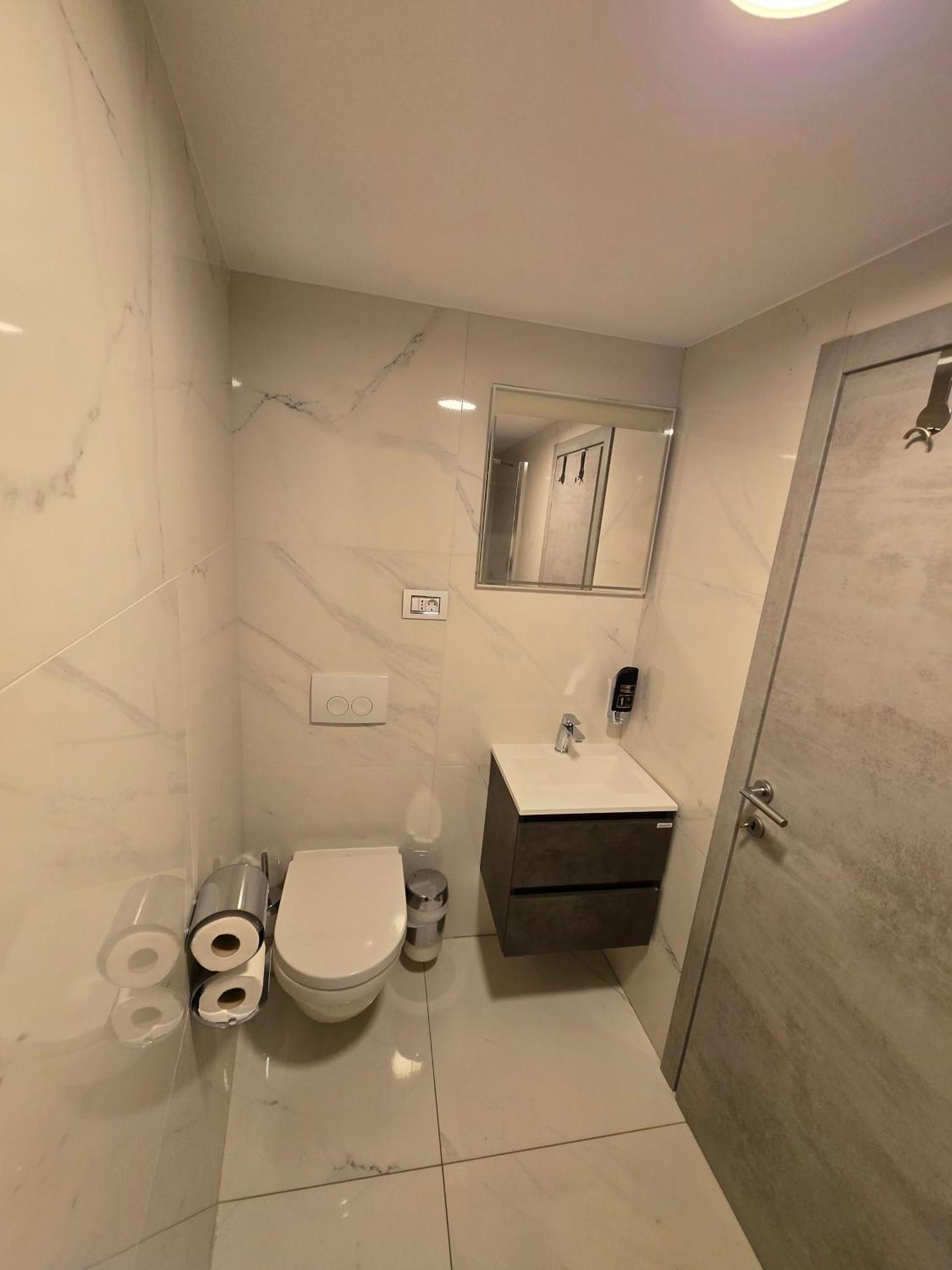 Vis A Vis Apartments Baska  Exterior photo