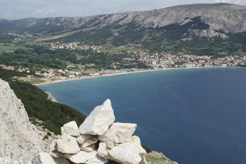 Vis A Vis Apartments Baska  Room photo