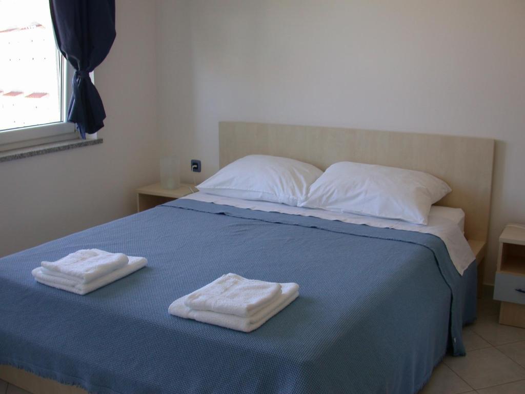 Vis A Vis Apartments Baska  Room photo